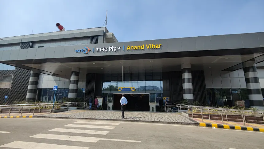 Anand Vihar Terminal Railway Station: Travel Tips, Metro Access & Nearby Tourist Places