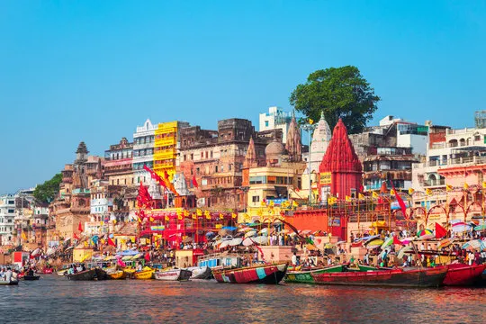 Varanasi Travel Guide with Top Places to Visit in the City of Temples
